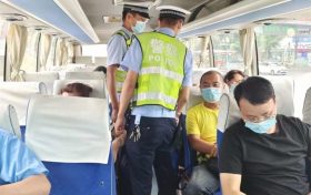 乘車(chē)不系安全帶 漢中交警專項(xiàng)整治來(lái)襲縮略圖