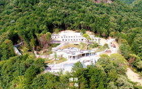 秦嶺大熊貓?jiān)诜鹌河辛?“新家”縮略圖