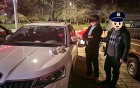 夜巡再添戰(zhàn)果！一男子張貼“招嫖”小廣告被抓！縮略圖