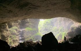 漢中天坑火出圈！記者實(shí)地探訪→縮略圖