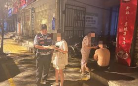 沉醉不知?dú)w路？民警護(hù)送醉酒男子回家縮略圖