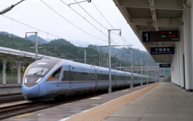 為生命停車，這趟列車臨停3分鐘……縮略圖