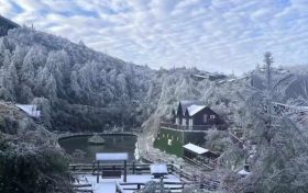 初冬的頂級浪漫，鎮(zhèn)巴草壩的雪景云?？s略圖