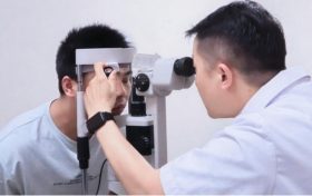 視力追逐戰(zhàn)！“生死時速” 開展FCB手術，為18歲網脫少年“搶”回視力！縮略圖