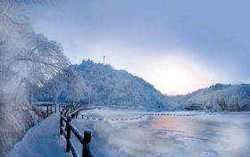 雪落漢江源，冰瀑雪趣藏詩(shī)意，這場(chǎng)冬日盛宴等你赴約！縮略圖
