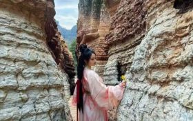 在這里，每一塊拔地而起的奇石，都是大地寫下的音符縮略圖